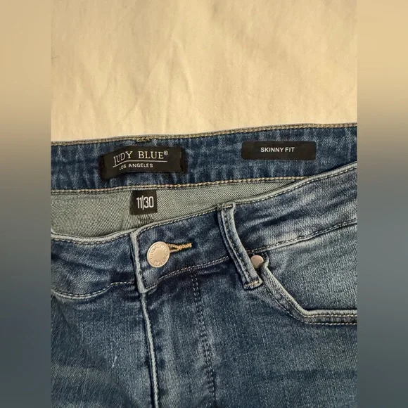 Judy Blue High Rise Skinny - Picture 3 of 6